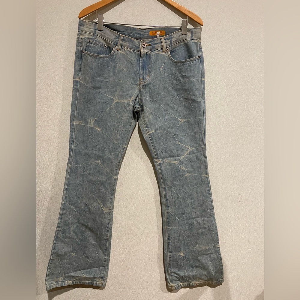NWOT Buffalo David Britton light wash flare 5 pocket jeans. Size 31